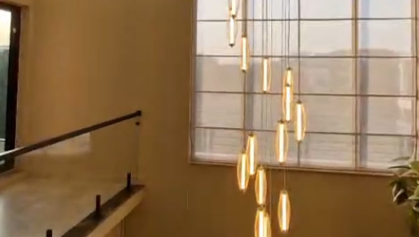 10 Marla Ultra-Modern House — Overseas 6, Bahria Town Phase 8 photo 4