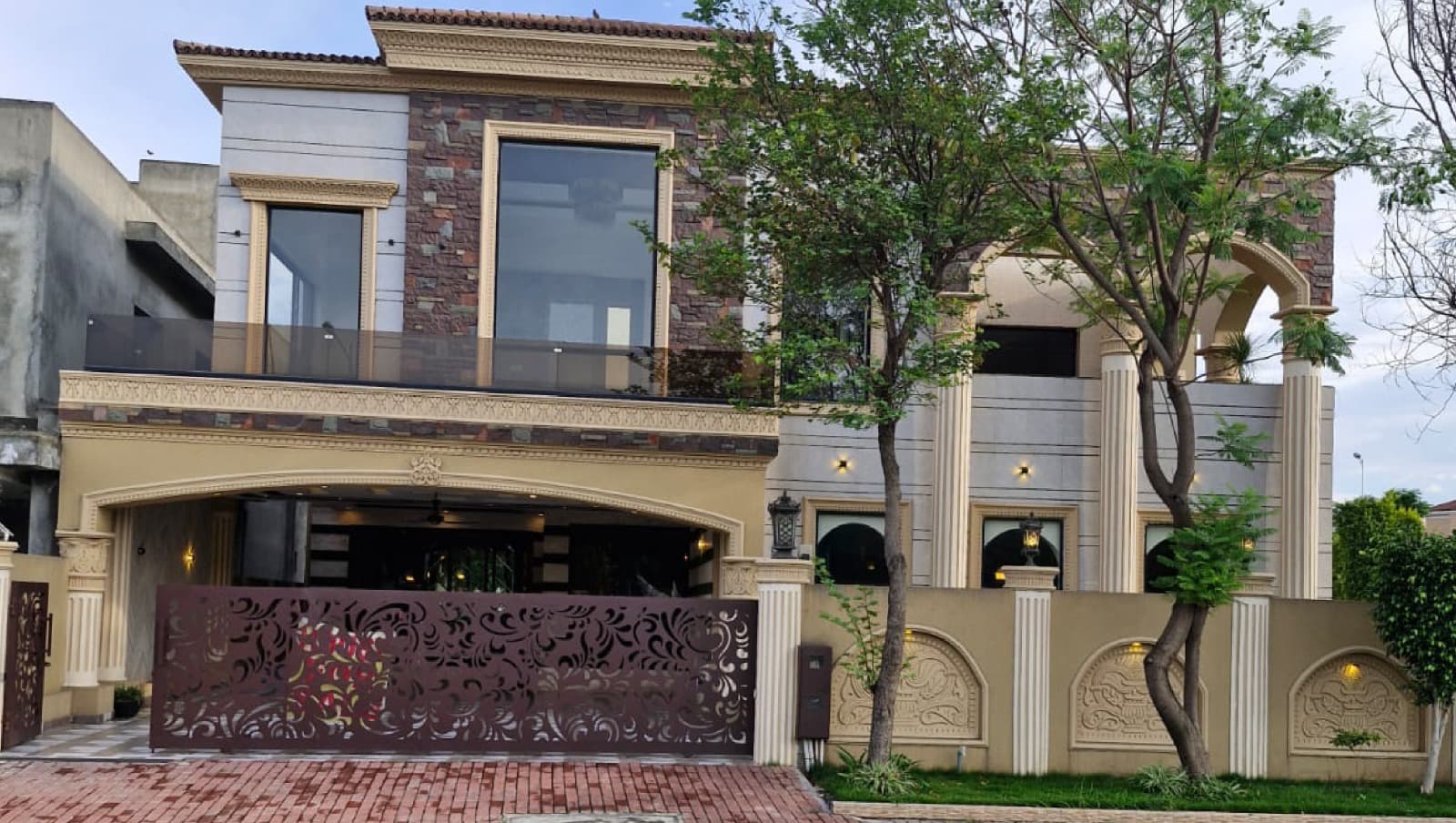 54 Marla Luxury Park-Facing Residence — Bahria Town Phase 7